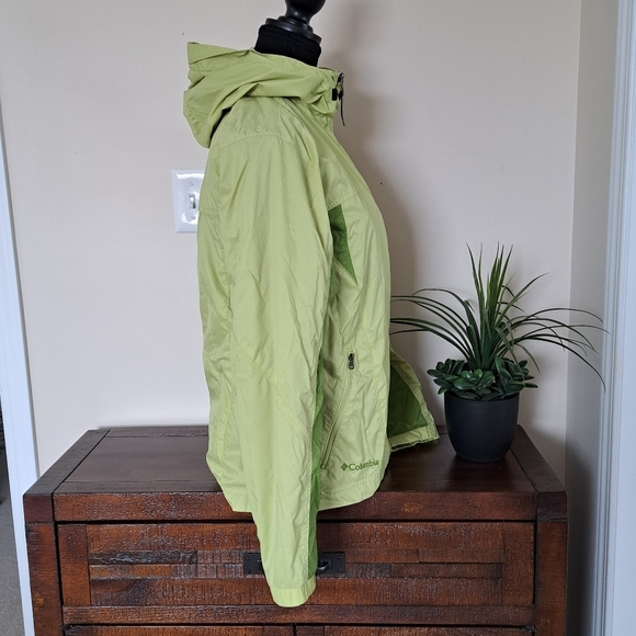 Columbia Packable Jacket Women's Small Green Soft Shell Lightweight Windbreaker - Picture 2 of 16